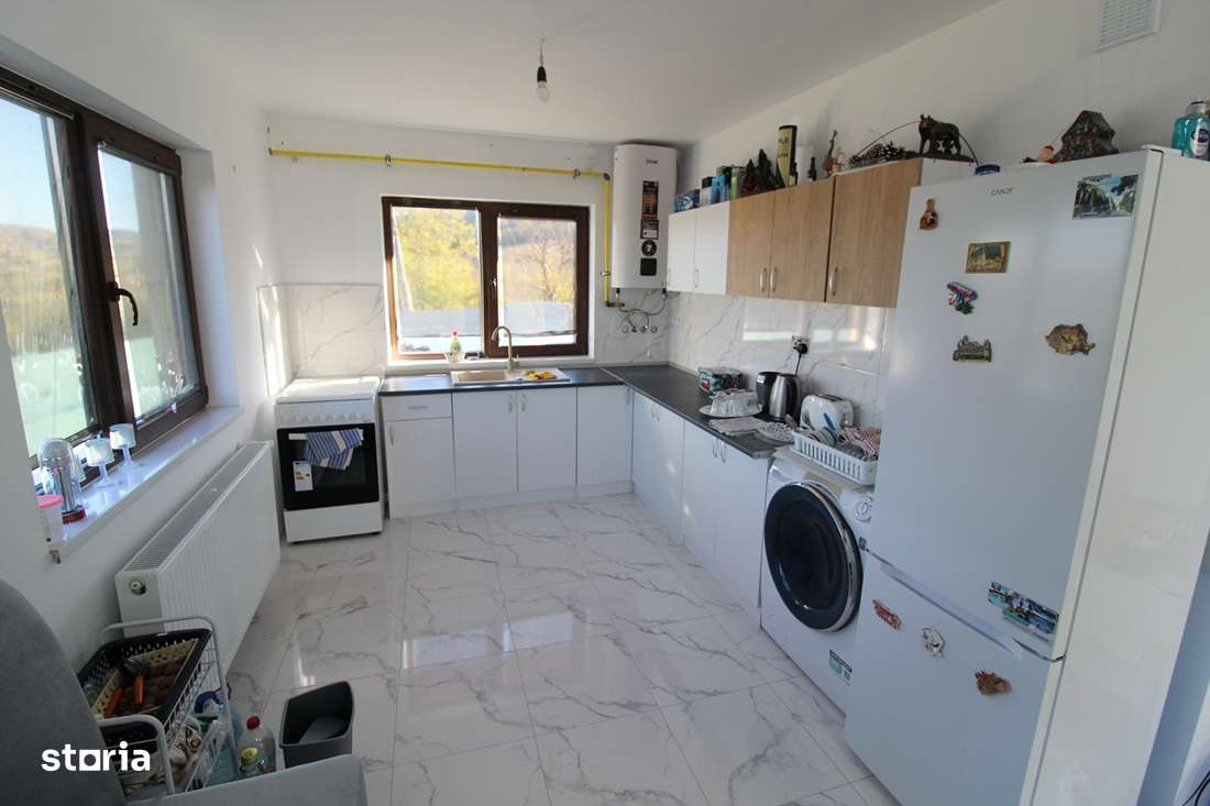 Vând casă parter în Teliucu Inferior, la 6km de Hunedoara, teren 555mp-10