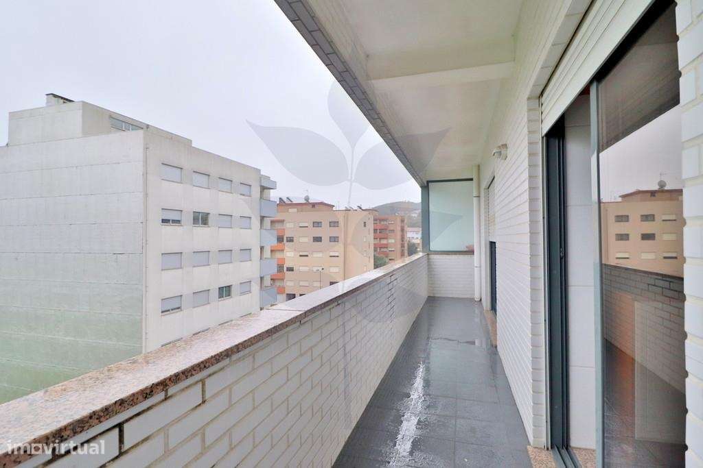 Apartamento T3 - Gualtar - Cozinha Totalmente Equipada-19
