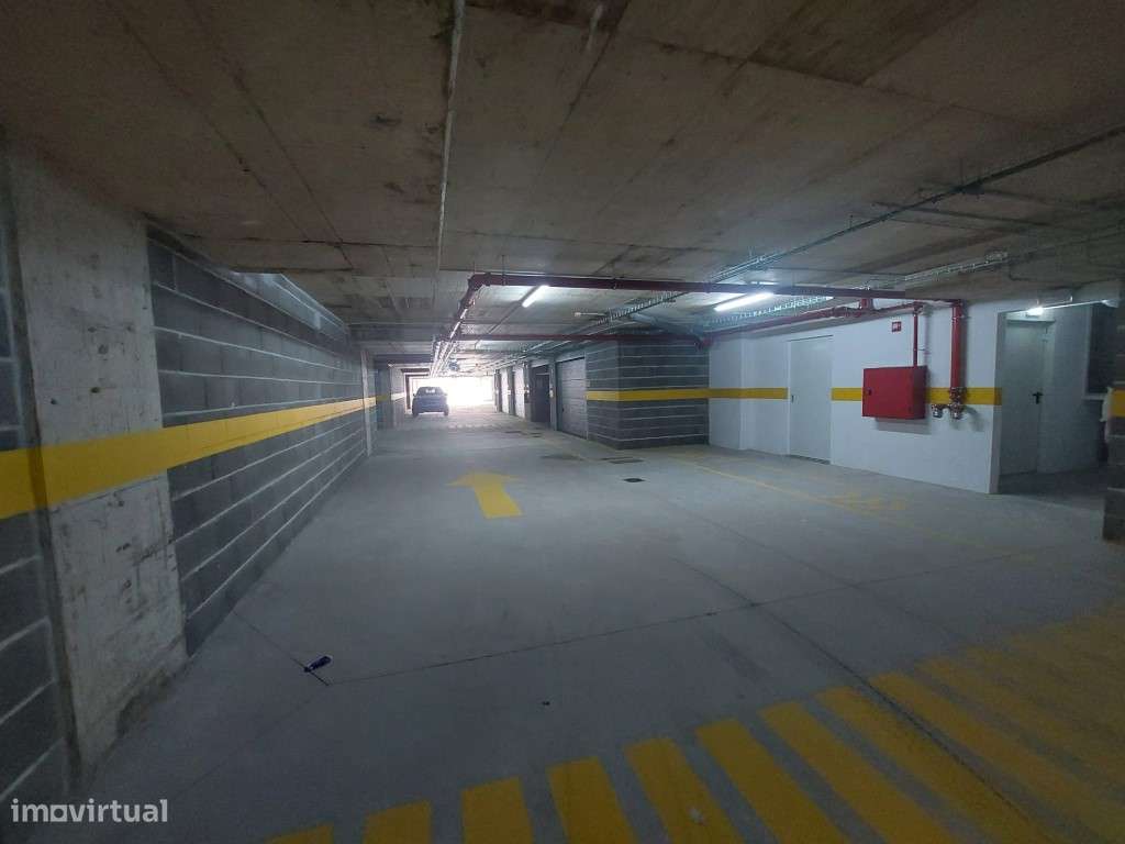 Garagem em Box e Lugares de Garagem em Portimão - Grande imagem: 4/16