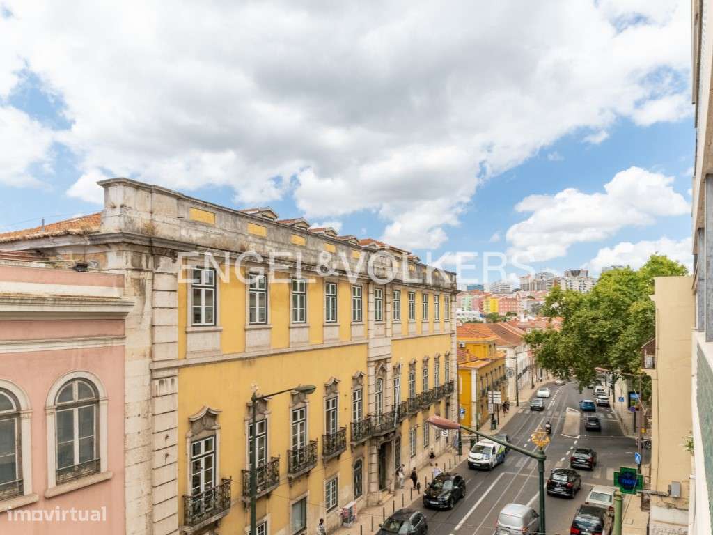Apartamento T3 renovado no Principe Real-16