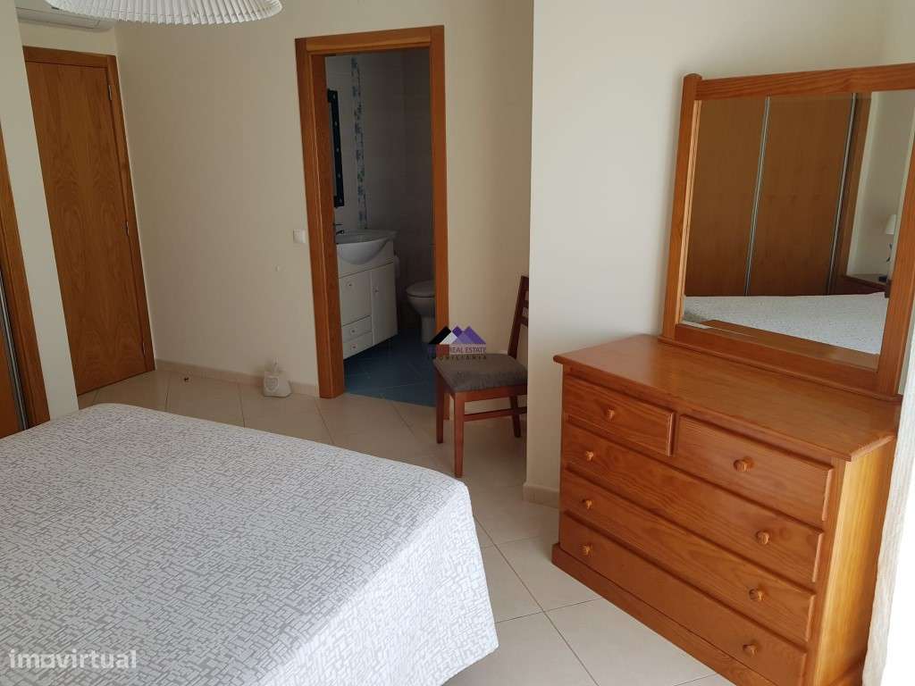 Moradia T3+1 com Estacionamento, Logradouro e Sótão-31