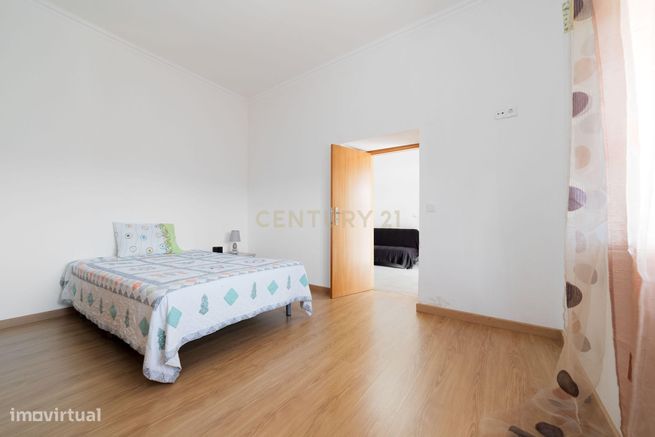 Moradia Tradicional Algarvia com Anexo e Terreno Amplo em Casa Branca,-25
