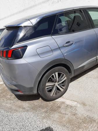 Peugeot 3008 1.2 PureTech Allure - 12