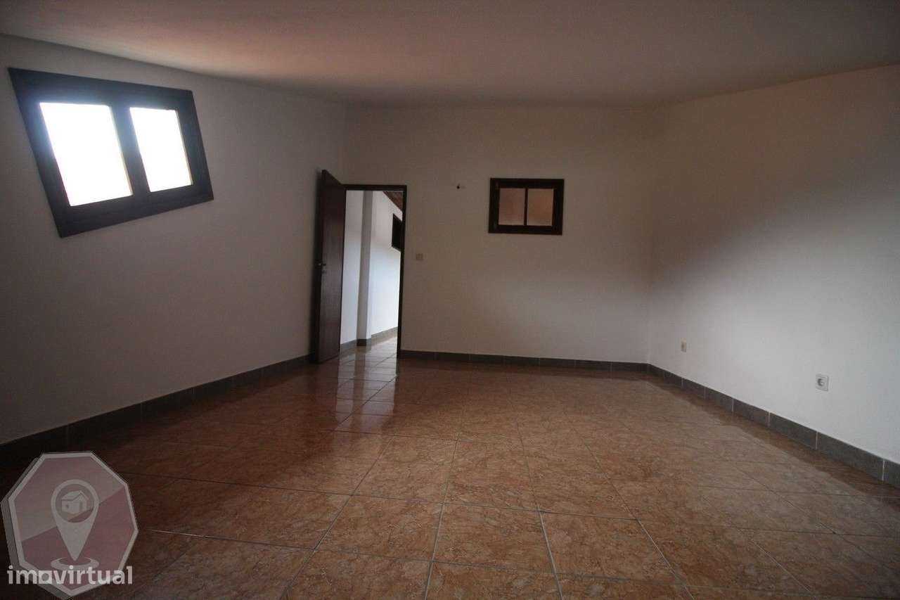 Apartamento T2 Vale de Cambra - para investidor-14
