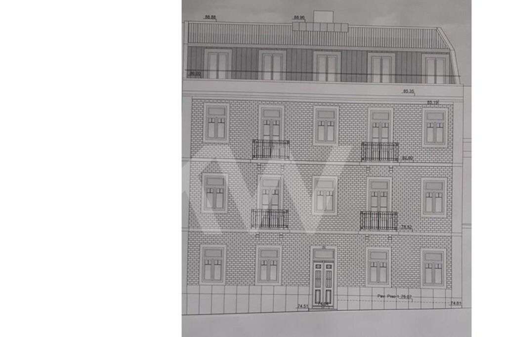 Prédio na Lapa com 4 pisos , tem projecto para aumentar o ultimo piso - Grande imagem: 3/3