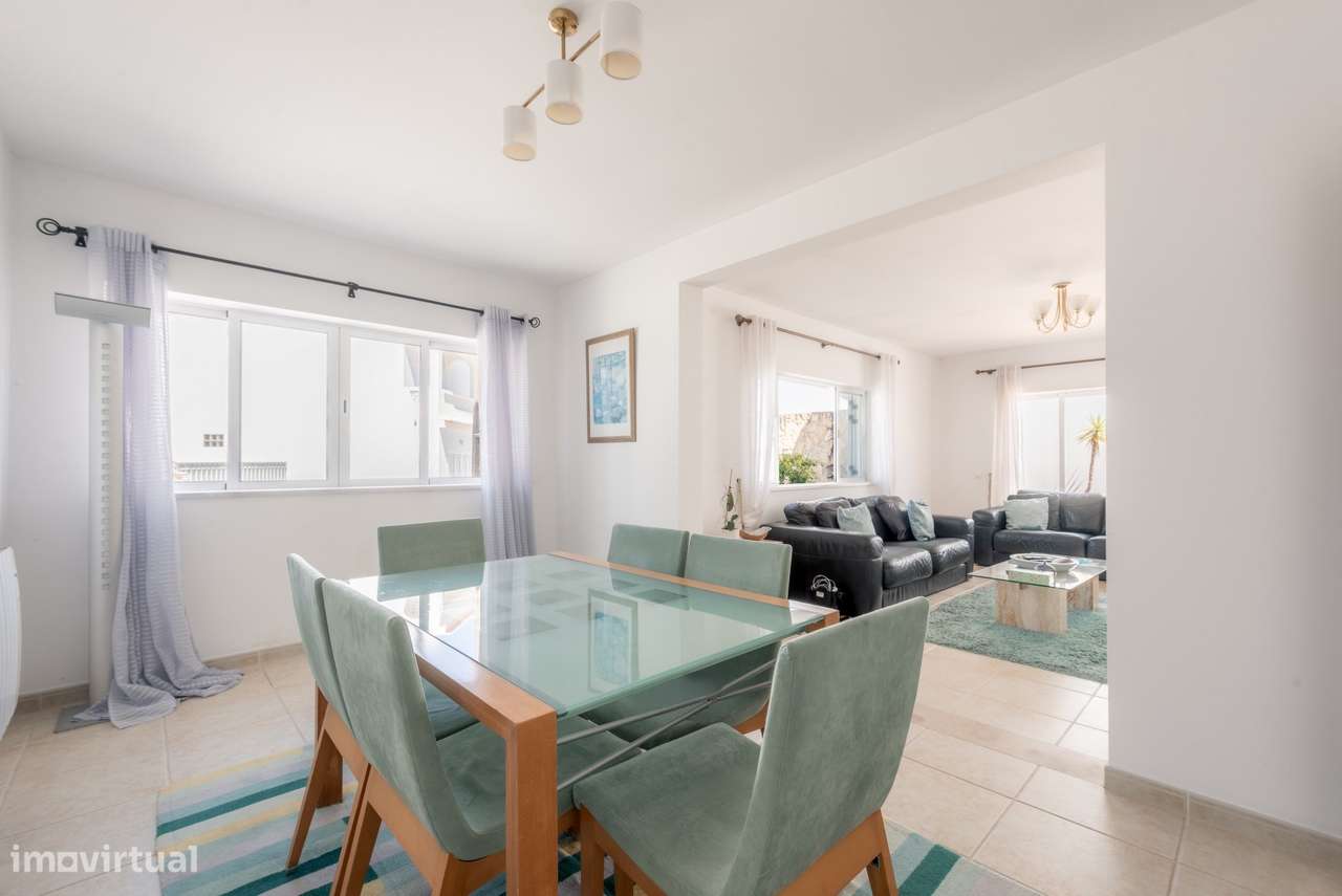 Villa de 4 quartos com personalidade e piscina em Almádena-7