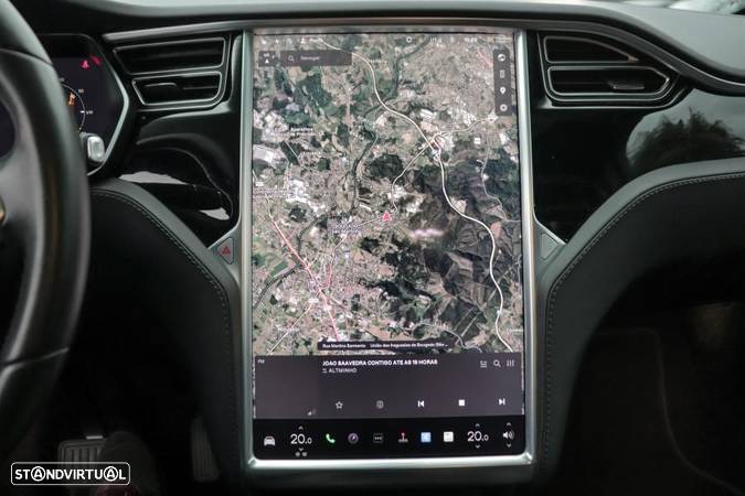 Tesla Model X 75D - 15