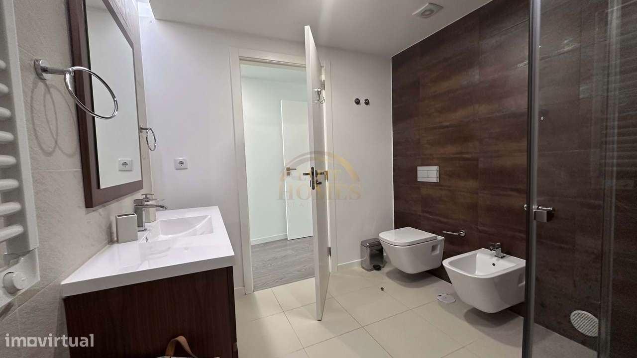 Apartamento T3 de Luxo em Paço de Arcos.-33