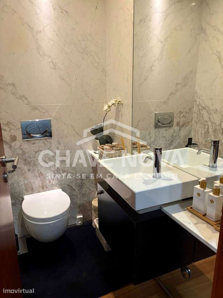 Moradia de luxo V4 com 4 pisos e elevador em Leça da Palmeira - Zon...-19