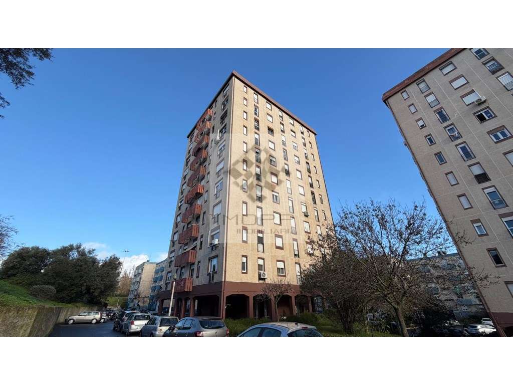 Reservado - Excelente T3 renovado nos Olivais-32