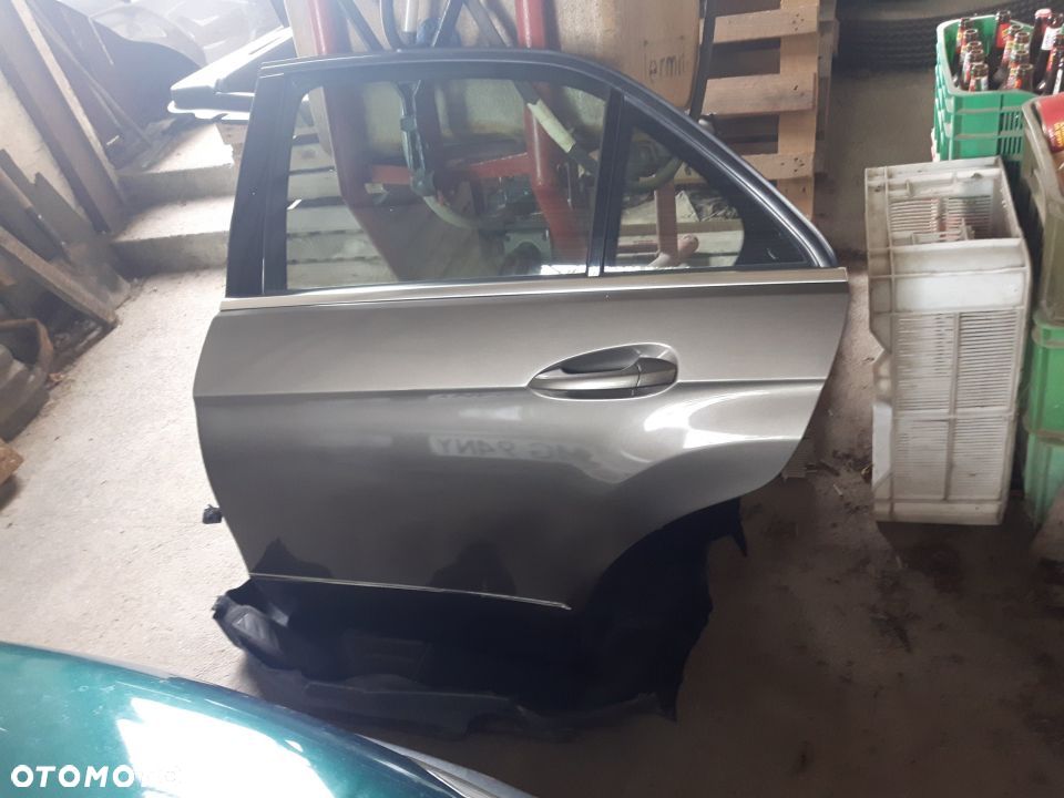 Drzwi lewe tylne Mercedes W212 kolor 963 - 1