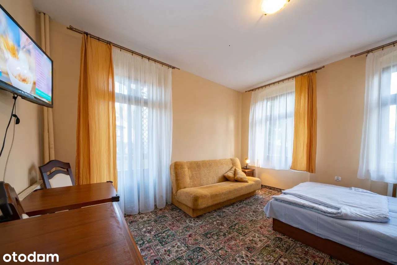 DOCHODOWY PENSJONAT PRZY DEPTAKU-9