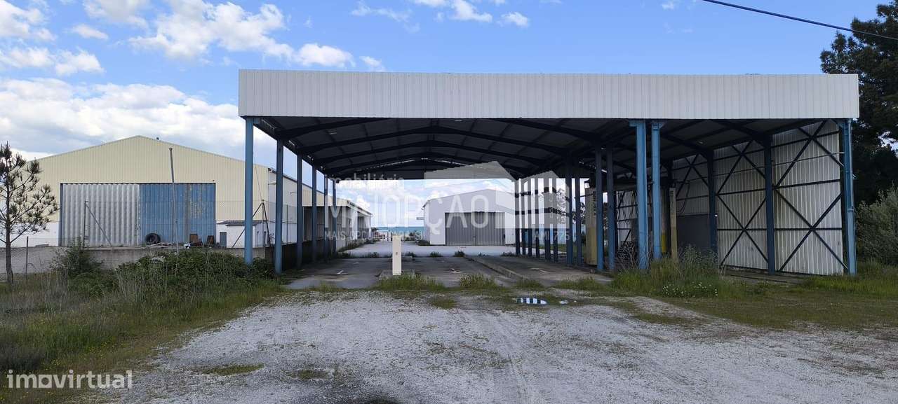 Armazém em Vilar Formoso - Grande imagem: 3/17