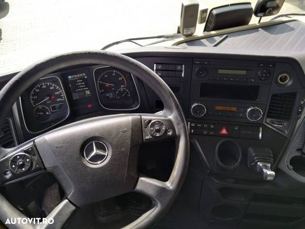 Mercedes-Benz Actros - 10