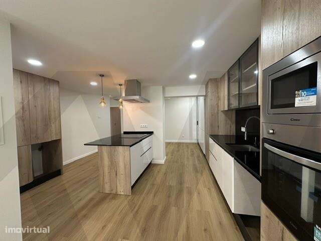 Apartamento T2 Completamente Remodelado - Centro Ericeira-10