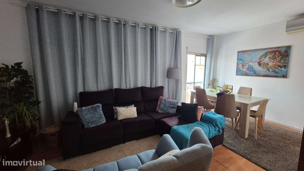 Apartamento T2 no centro do Montijo-8