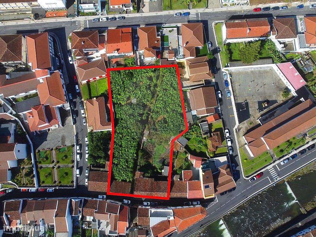 Moradia T6 para venda - Grande imagem: 2/14