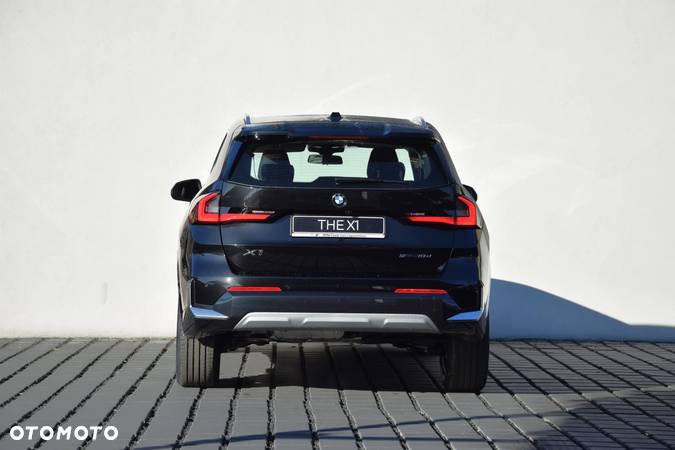 BMW X1 sDrive18d xLine - 18