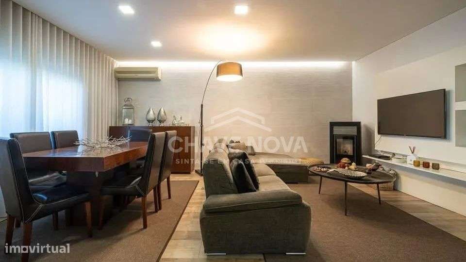 Moradia Isolada V4 c/ Jardim e Piscina em Oliveira de Azeméis-7