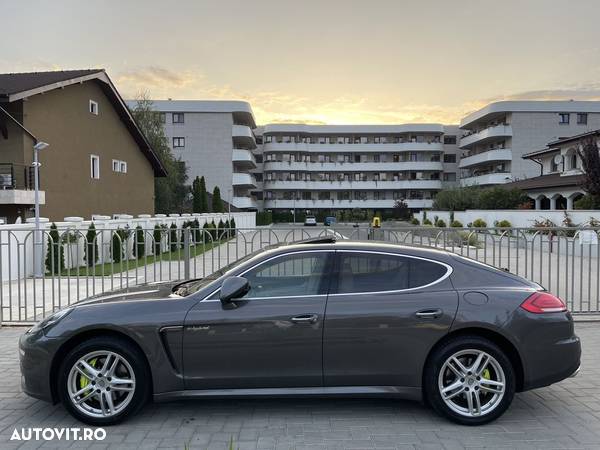 Porsche Panamera - 14