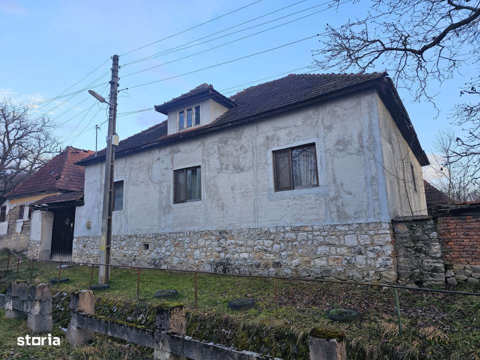Casa cu 4 camere, suprafata 110 mp + teren 2.200 mp, Varzarii de Jos - Imagine principală: 2/10