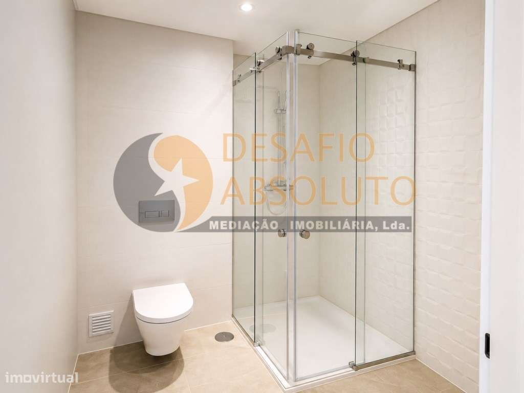 Apartamento T3+2 Duplex c/ Parqueamento. Montijo-10