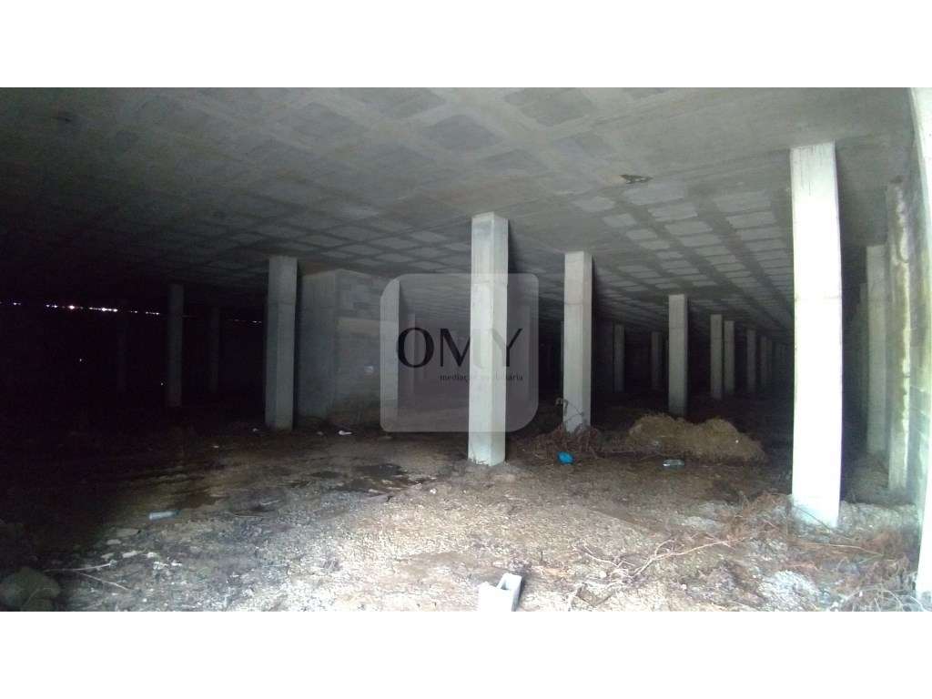 Na Vila de Murça, armazém de 982 m2 em bruto - Grande imagem: 5/6