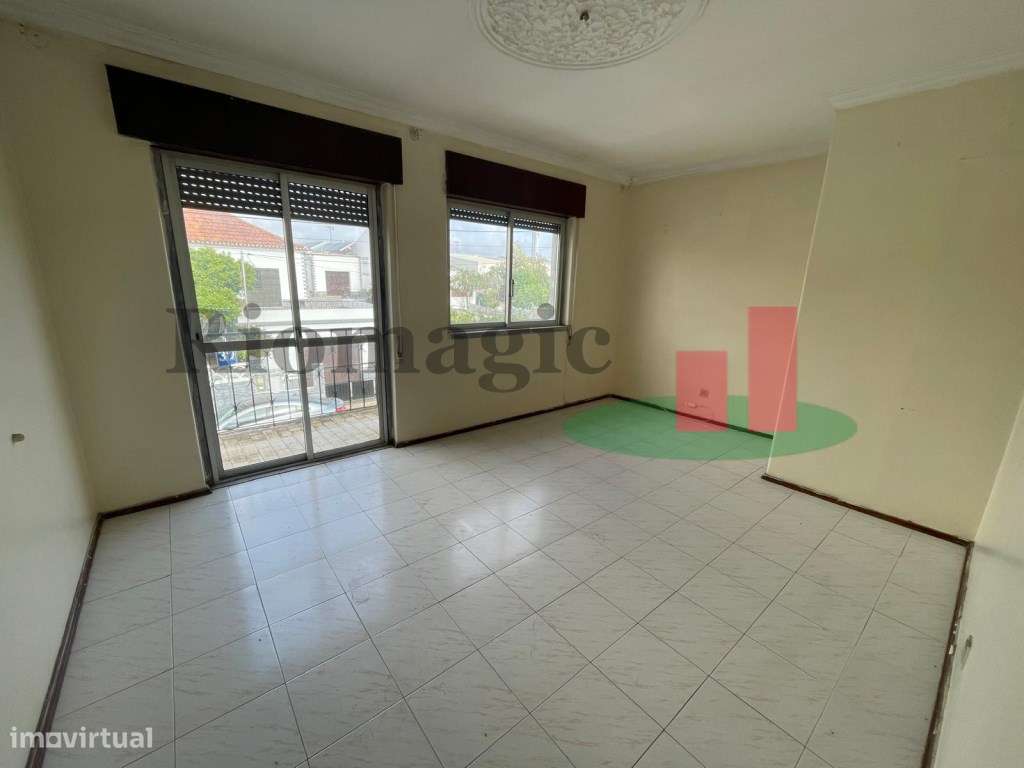 Apartamento T2 p/Recuperar- Azambuja - Grande imagem: 2/22