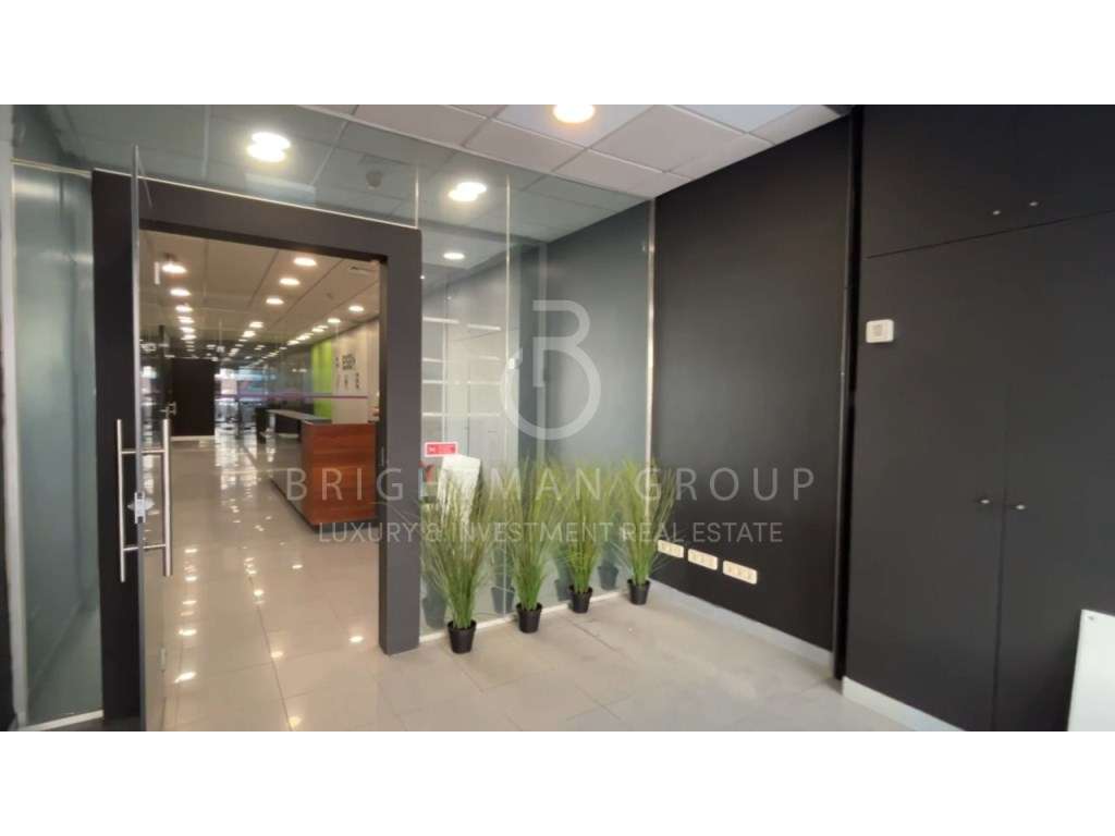 Espaço comercial no coração da Praça de Alvalade, Lisboa - Grande imagem: 2/22