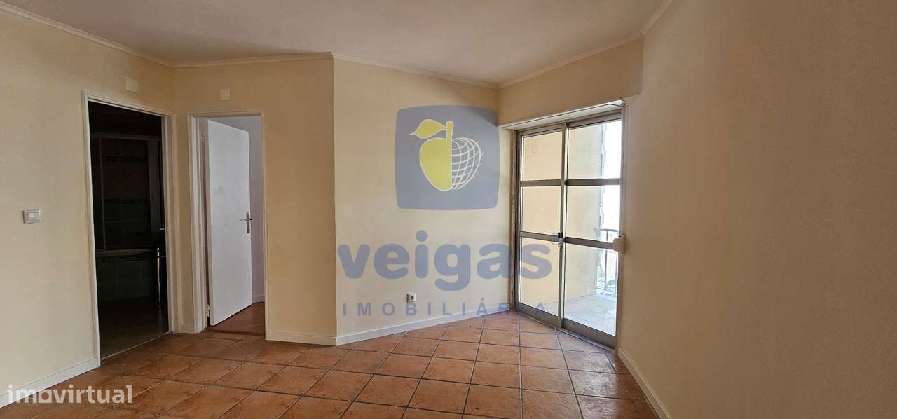 Apartamento T2 transf. em T3 Tapada das Mercês-2
