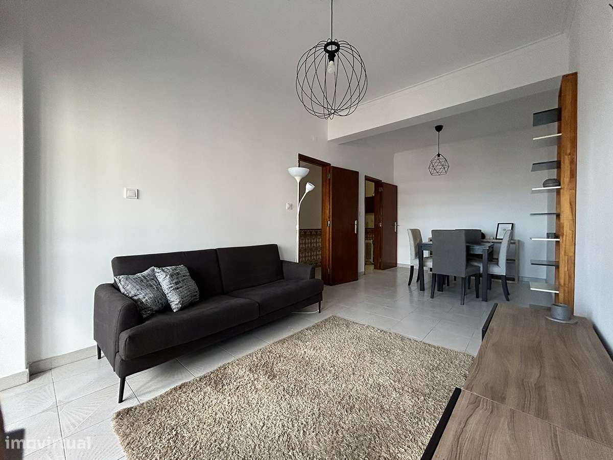 T2 Quinta da Piedade: mobilado e equipado, com varanda e elevador - Grande imagem: 2/8