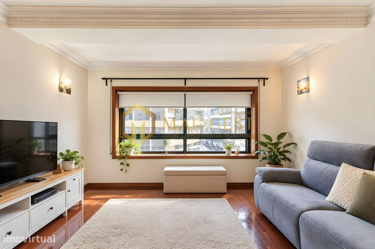 Apartamento T2+1 com Suite e Varanda no Centro de Gaia-8