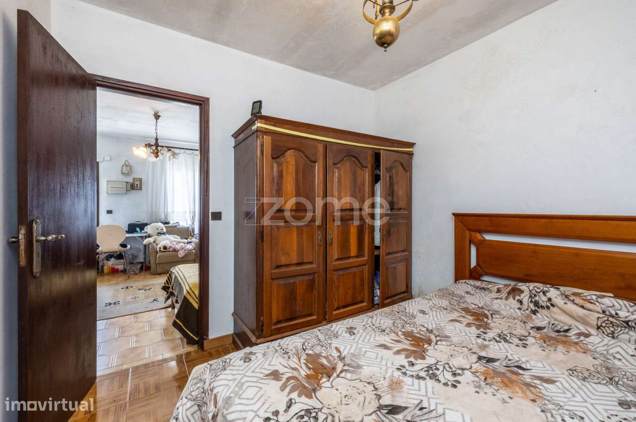 Moradia T2 com Sótão e Anexo Convertíveis Gondemaria-11