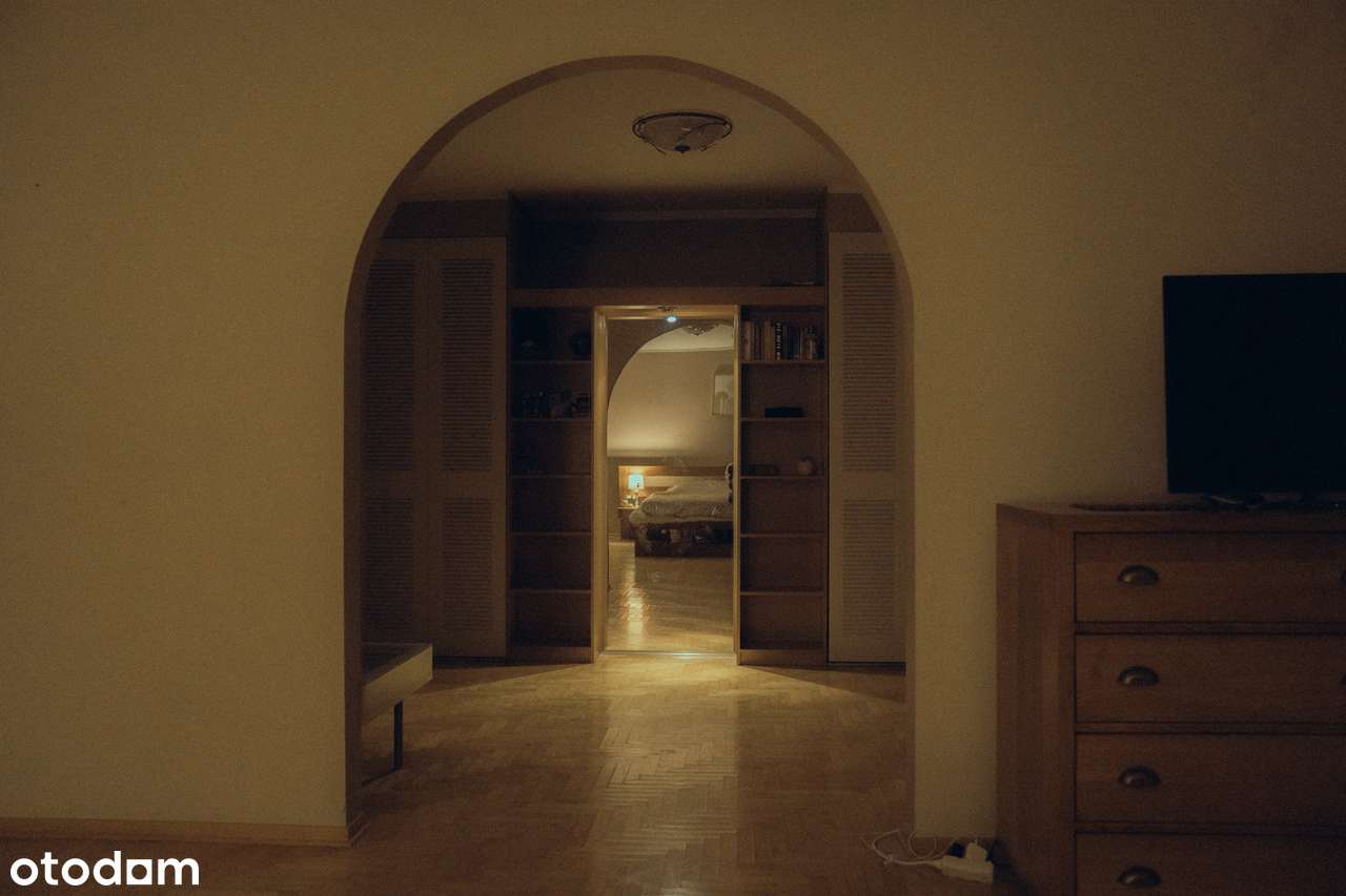 Wola Justowska: Rezydencja z Panoramą Miasta. 500 m² Ciszy – Twój Azyl-8