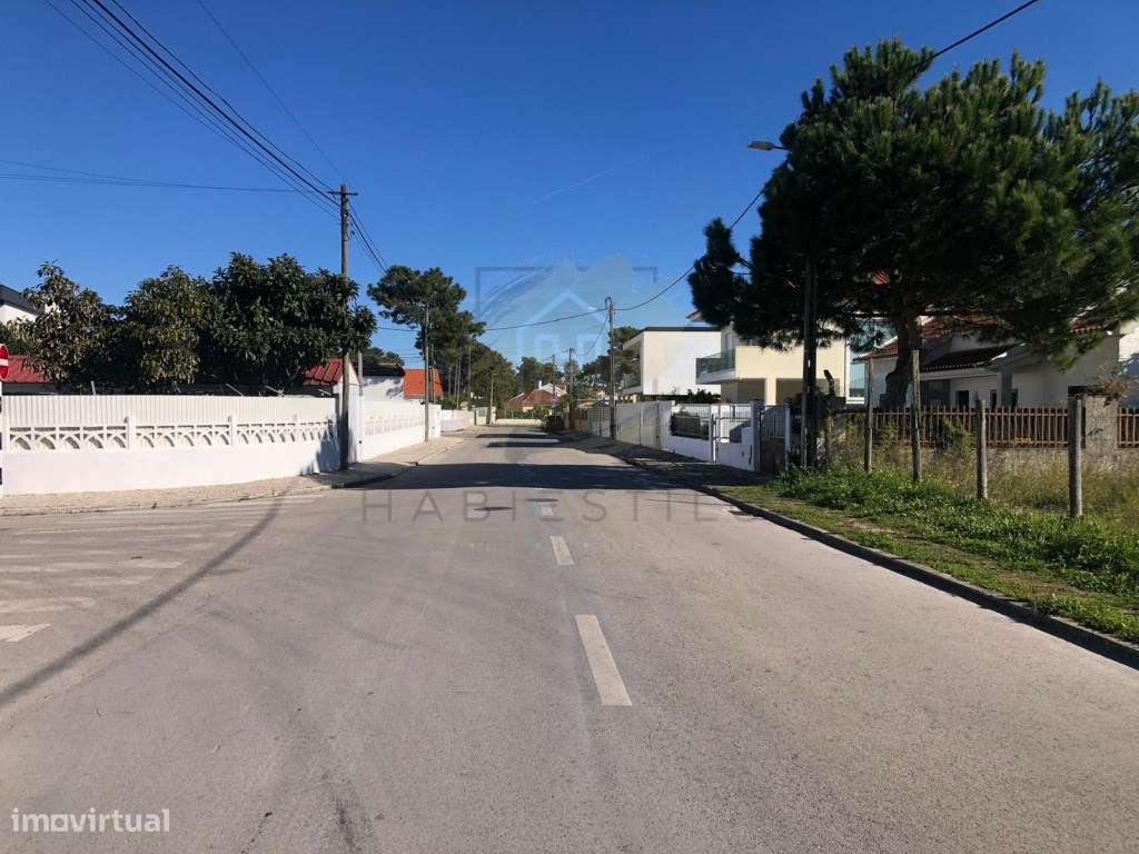 Excelente Lote com 2520m2 na Aroeira-11