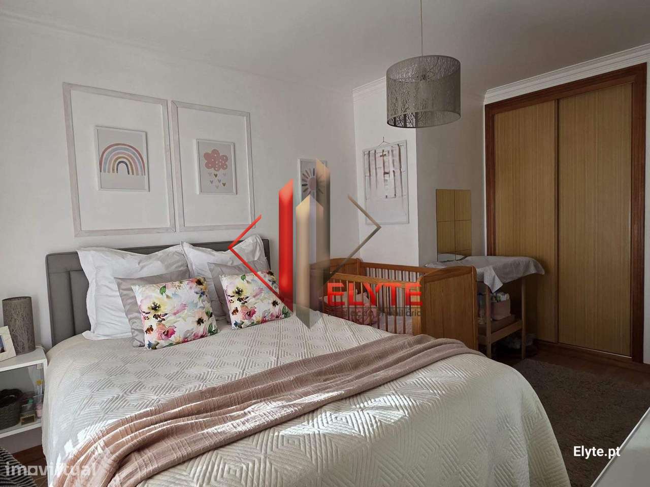 Apartamento T4 com Lugar de Garagem-18
