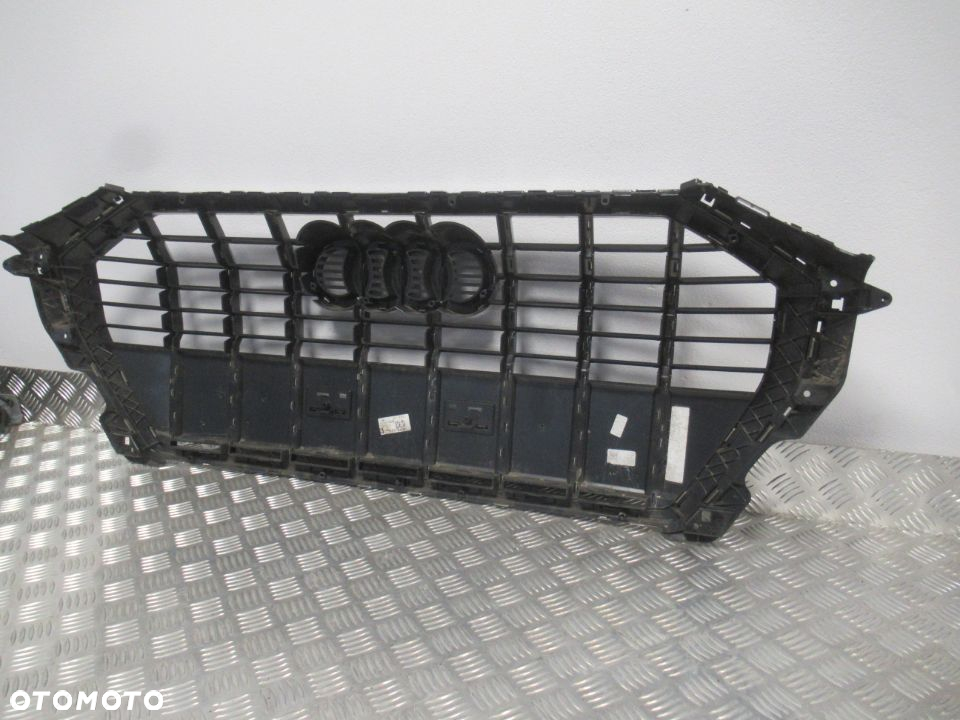 GRILL GRIL ATRAPA AUDI Q3 II 83A853651B 83A853651C 2018- - 9