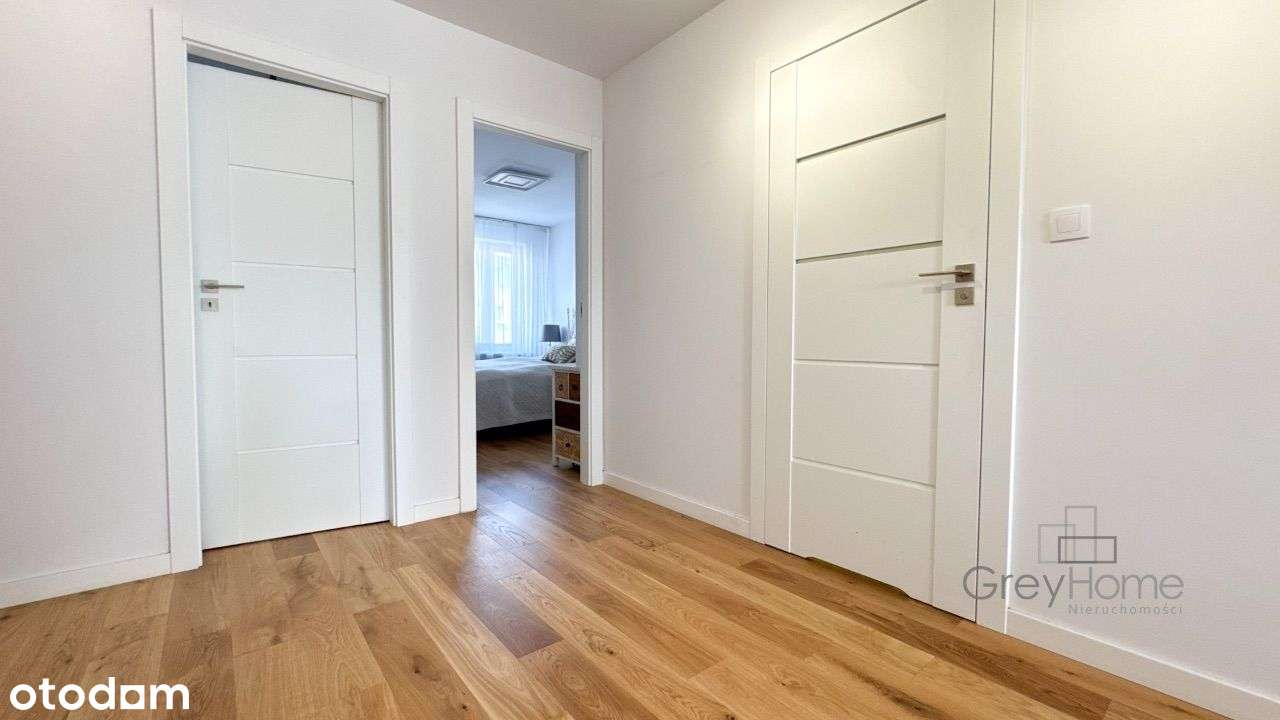 Trzypokojowe mieszkanie przy Łazienkach.-9