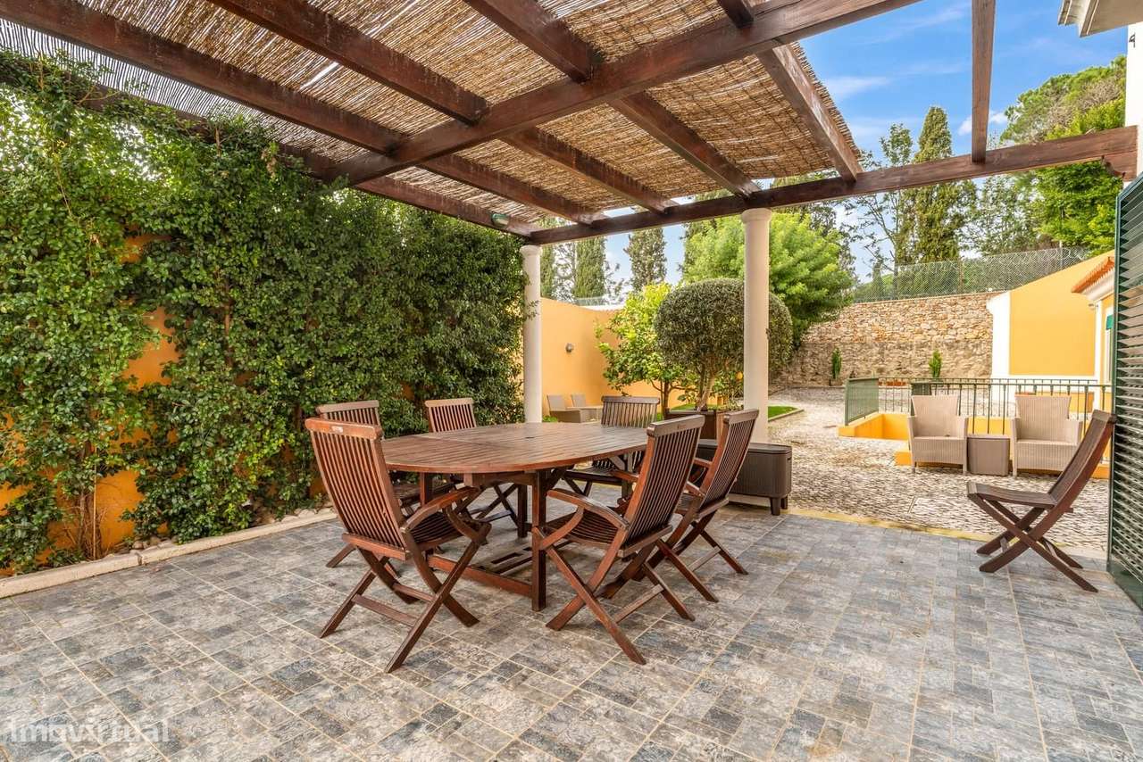 Moradia T4 + 1 com estacionamento, Bicesse, Cascais - Grande imagem: 2/46