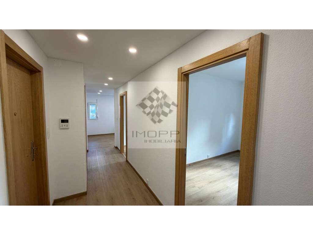 Reservado - Excelente T3 renovado nos Olivais-30