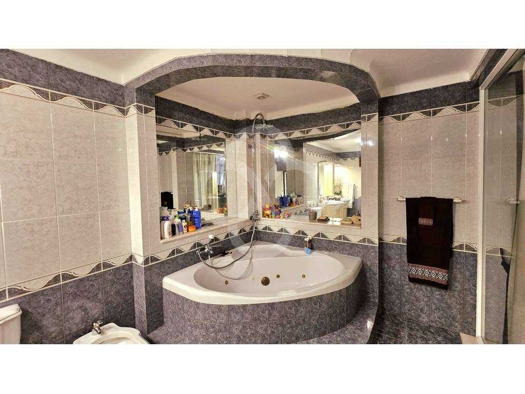 Quinta 2,4 hectares com moradia T5 em Aveiras de Cima Azambuja-14