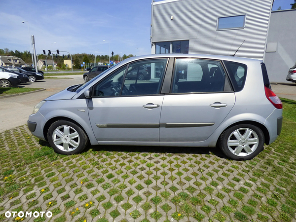 Renault Scenic 2.0 16V Privilege - 9