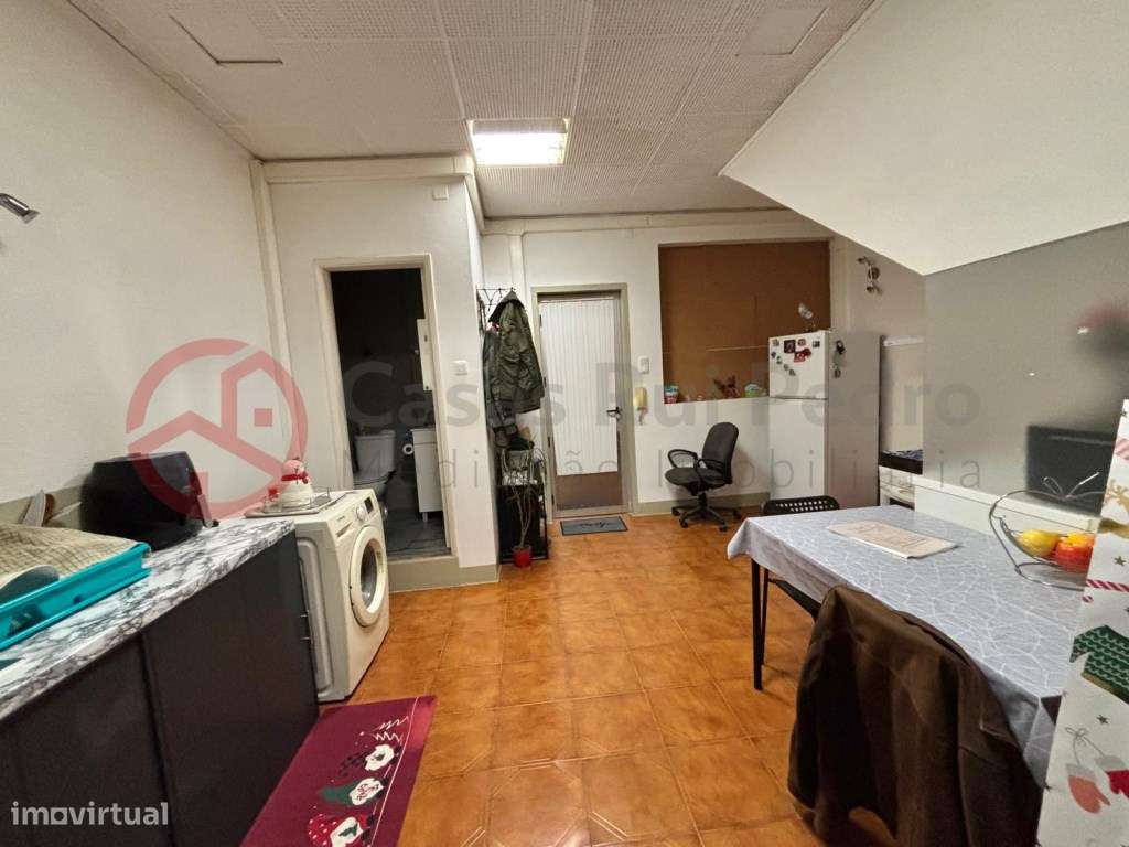 Escritório transformado em estúdio e com condições de habitabilidad... - Grande imagem: 4/14