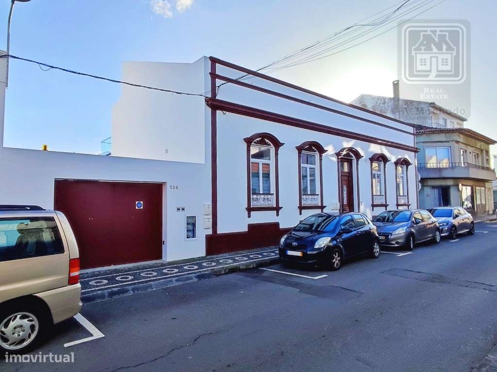 VENDA de APARTAMENTO T2 como NOVO - centro cidade Ponta Delgada (Sã...-37