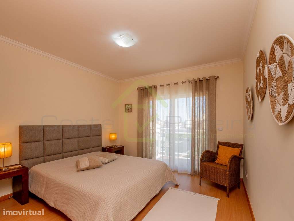 Apartamento T2 no Centro com boas áreas e excelente localização-25