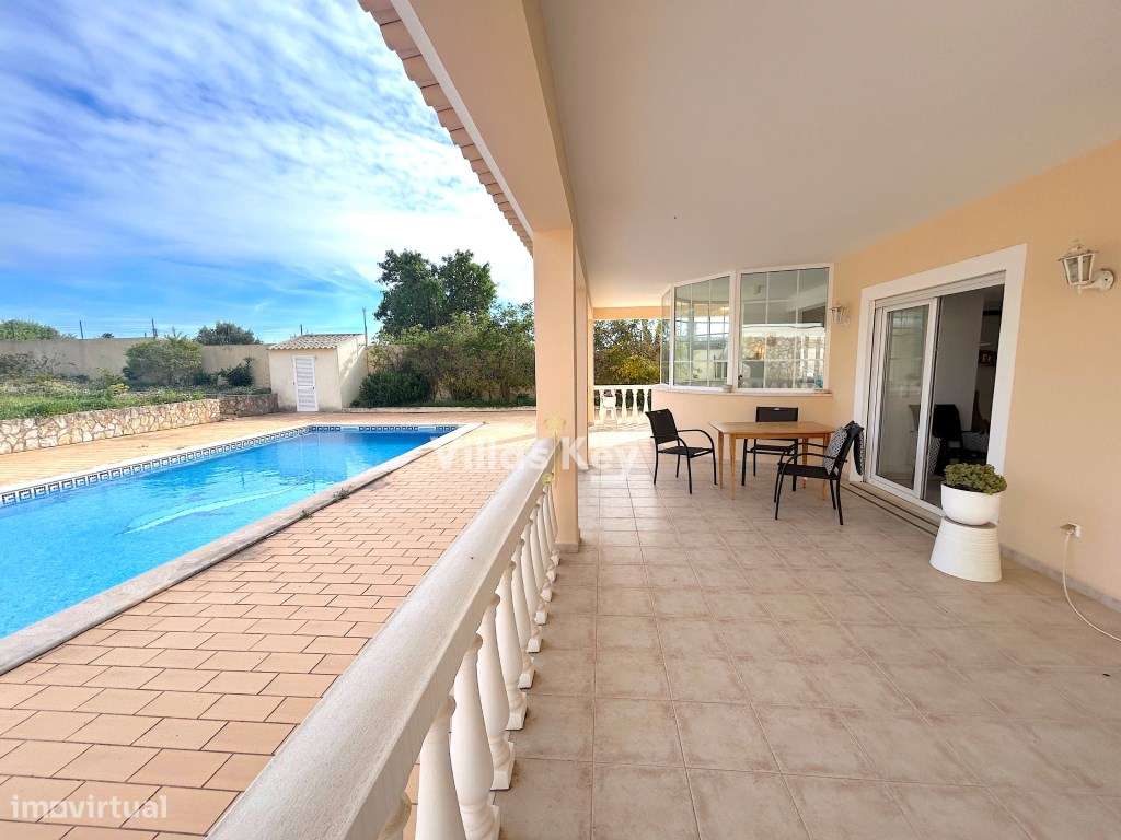 Vivenda com piscina e grande jardim na Praia da Luz,Lagos,Algarve,P... - Grande imagem: 4/40