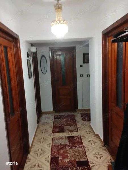 Vand apartament 3 camere, etaj 2, ultracentral - Imagine principală: 5/8