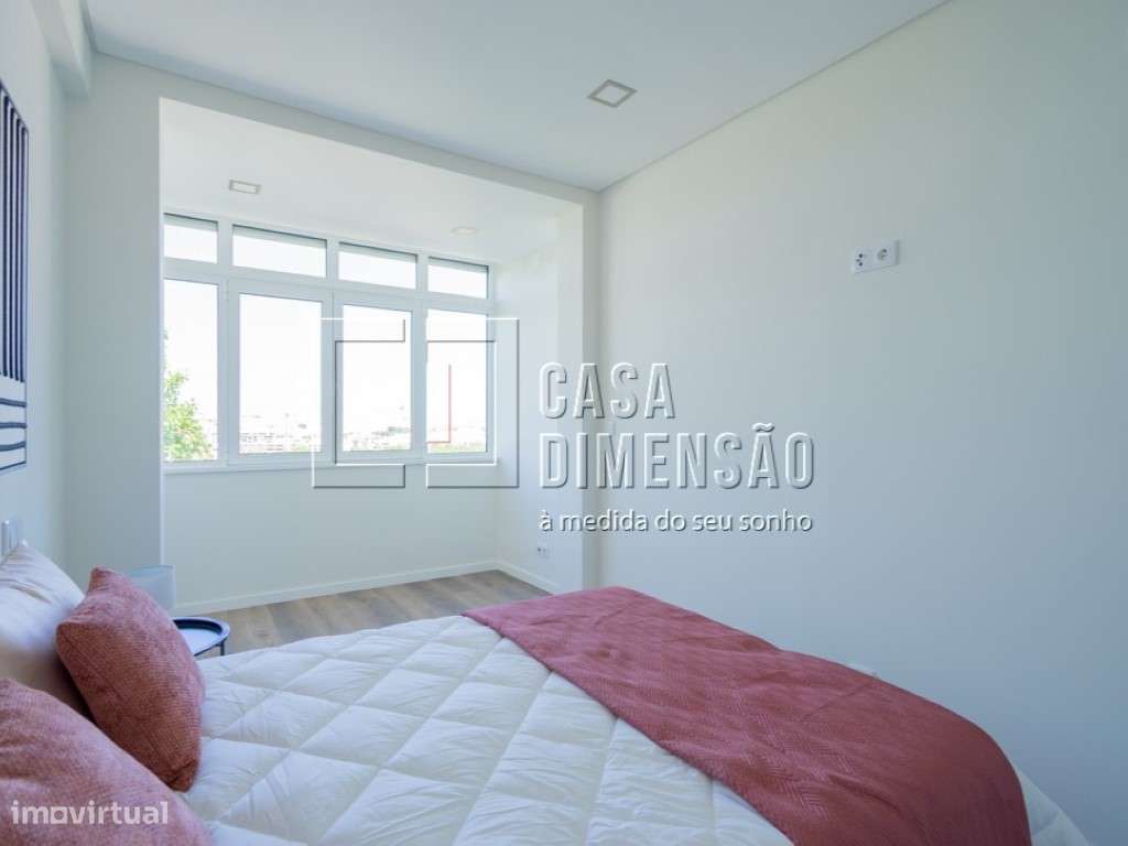 Apartamento T3 com Varanda em Benfica - Totalmente Mobilado e Pront...-40