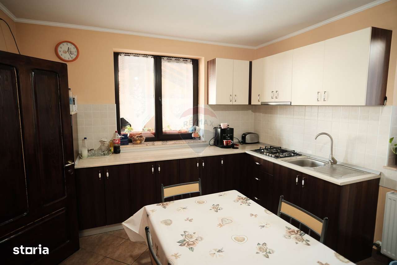 Casă  de vanzare in orasul Solca-14
