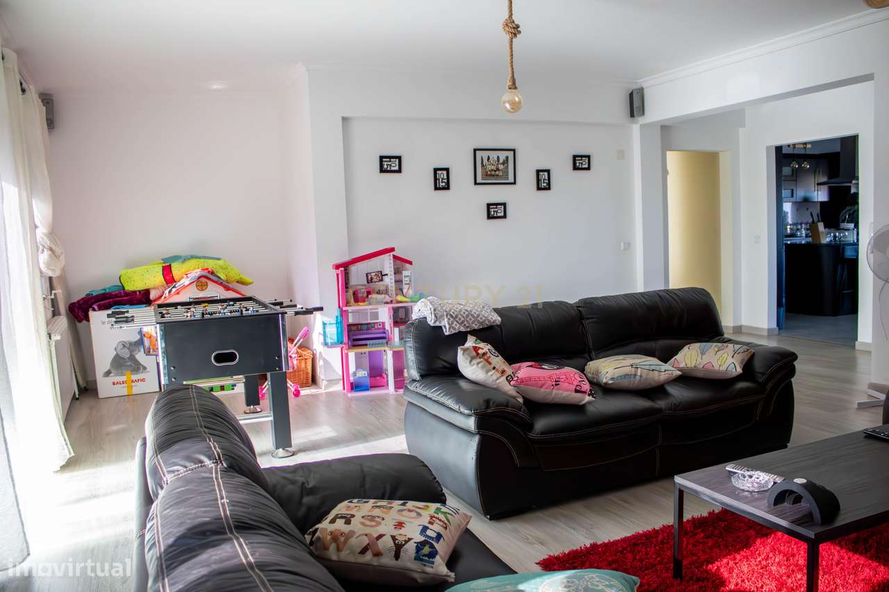 Moradia moderna | 3 pisos | Vila Nova Foz Côa-8